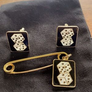 Vintage gold tone dice & lucky 7 enamel square cuff links & pin set